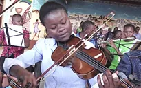 Hòa nhạc cổ điển tại... khu ổ chuột Kenya