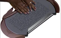 Nga phát minh sách giáo khoa điện tử cho người khiếm thị