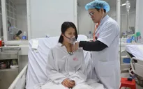 Nghệ An: Sưởi ấm bằng than củi, bé gái 18 tháng tuổi tử vong