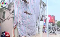 Hà Nội đình chỉ thi công ngôi nhà “nuốt” cột điện