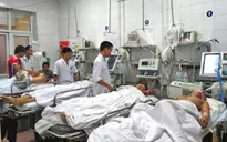 2.000 người nhập viện vì ngộ độc rượu