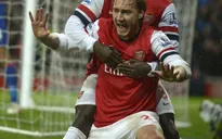 SỐC: "Thánh" Bendtner có thể tái xuất bóng đá Anh