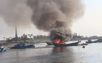 Nổ tàu cá trên biển, 3 người mất tích