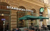 Starbuck, Amazon nộp thuế ít hơn cả xe bán xúc xích lề đường