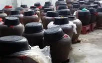 Vì sao nước mắm truyền thống thất thế trên thị trường?