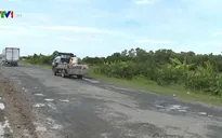 Sóc Trăng: Tuyến Quản Lộ - Phụng Hiệp đầy rẫy ổ voi, ổ gà