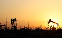 Nga - Saudi Arabia hợp tác ổn định thị trường dầu mỏ