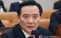 Bộ trưởng Tư pháp Hàn Quốc và Thư ký tổng thống đệ đơn từ chức