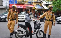 Đà Nẵng tăng cường xử phạt trường hợp không đội mũ bảo hiểm dịp Tết