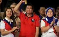 "Bản sao" Donald Trump tiến gần đến chức Tổng thống Philippines