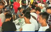 Hàng trăm người dùng ma túy ở Philippines ra đầu thú
