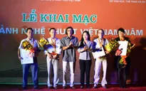 Tác phẩm “Dẫn dòng điện xanh" giành Huy Chương vàng