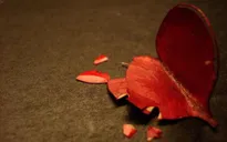Đối mặt với tình yêu đổ vỡ