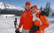 Michael Schumacher vẫn “không thể đi lại được”