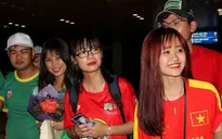 Fan nữ bủa vây ĐT Việt Nam tại Cần Thơ