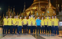 ĐT Việt Nam thăm chùa Vàng trước thềm AFF Suzuki Cup 2016