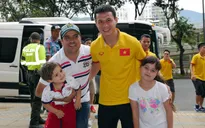ĐT Futsal Việt Nam rạng rỡ đi shopping sau khi vượt qua vòng bảng World Cup