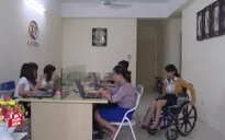 Nghị lực sống phi thường của nữ giám đốc khuyết tật cả hai chân