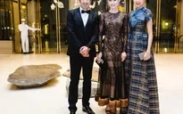 Á hậu Thúy Vân gặp gỡ huyền thoại bóng đá Luis Figo