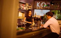 Hương Tràm tiếp tục hẹn hò với mỹ nam trong hit mới