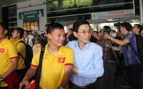 ĐT Việt Nam về đến TPHCM, sẵn sàng cho bán kết AFF Cup 2016