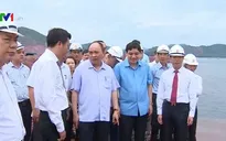 Thủ tướng Nguyễn Xuân Phúc: Nghệ An cần sớm trở thành đầu mối quốc tế về hàng không, cảng biển