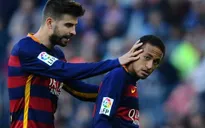 Pique: Neymar mà gia nhập Real thì cứ chặt tay tôi!