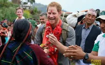 Hoàng tử Harry được chào đón nhiệt tình tại Nepal
