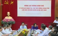 Phó Thủ tướng Vương Đình Huệ làm việc với BHXH Việt Nam