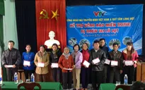Công đoàn Đài THVN trao quà ủng hộ đồng bào miền Trung bị lũ lụt