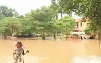 Nước lũ tại Quảng Bình đang rút chậm