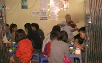Vừa ăn ốc, vừa nghe... vĩ cầm