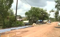 Sống trong khu quy hoạch treo, người dân "đi không được, ở không xong"