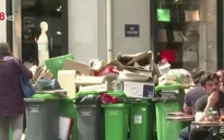 Paris chìm trong biển rác trước ngày khai mạc EURO 2016