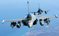 Chiến đấu cơ Pháp ném bom phá hủy kho vũ khí của IS ở Syria