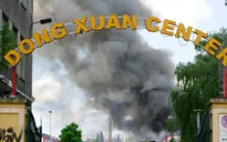 Cảnh tượng kinh hoàng trong vụ cháy chợ Đồng Xuân ở Berlin