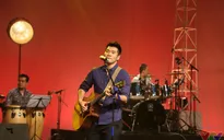 Tạ Quang Thắng phiêu hết mình trong Nghệ sĩ tháng