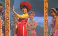 Đồng dao cánh én: "Chuồn chuồn ớt" Ngọc Khuê khoe vẻ đẹp đằm thắm