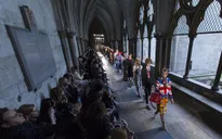 Gucci trình diễn thời trang tại tu viện lớn nhất nước Anh