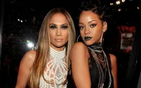 Jennifer Lopez cặp với Drake, Rihanna giận dữ