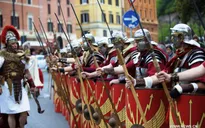 Thành cổ Rome kỷ niệm 2.769 năm tuổi hoành tráng, sôi động