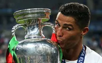 Ronaldo lọt top 5 người nổi tiếng thu nhập cao nhất thế giới