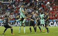 HLV Deschamps tìm cách khắc chế Ronaldo