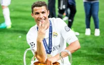 Hành động tuyệt vời của Cristiano Ronaldo với CĐV tàn tật