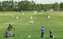 VIDEO: Rory Mcilroy tranh tài với robot