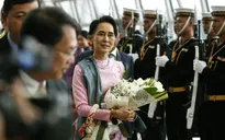 Cố vấn nhà nước Myanmar thăm Thái Lan