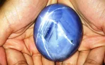 Phát hiện viên đá sapphire xanh có giá 100 triệu USD