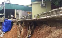 Sau mưa lũ, 20 hộ dân ở Nghệ An sạt lở nghiêm trọng