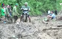 Nhiều nơi ở Sơn La vẫn bị chia cắt do sạt lở đất