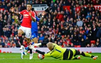 Man Utd bị trọng tài tước phạt đền trong trận hòa Leicester